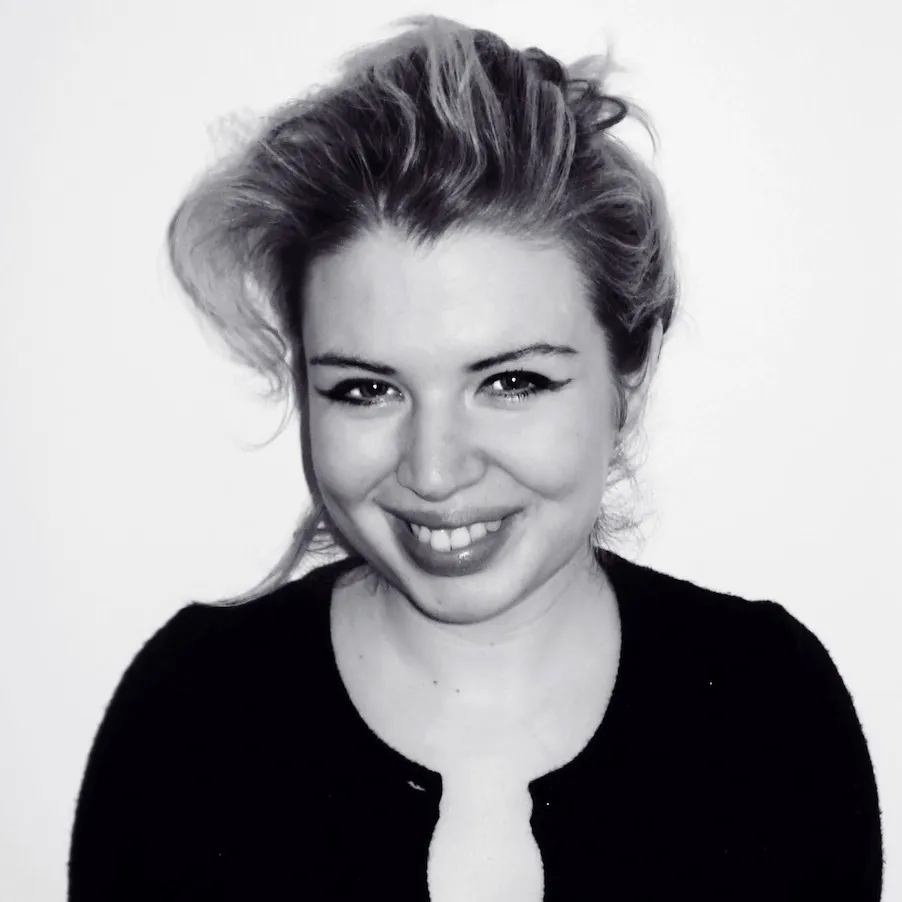 Zoë Howe